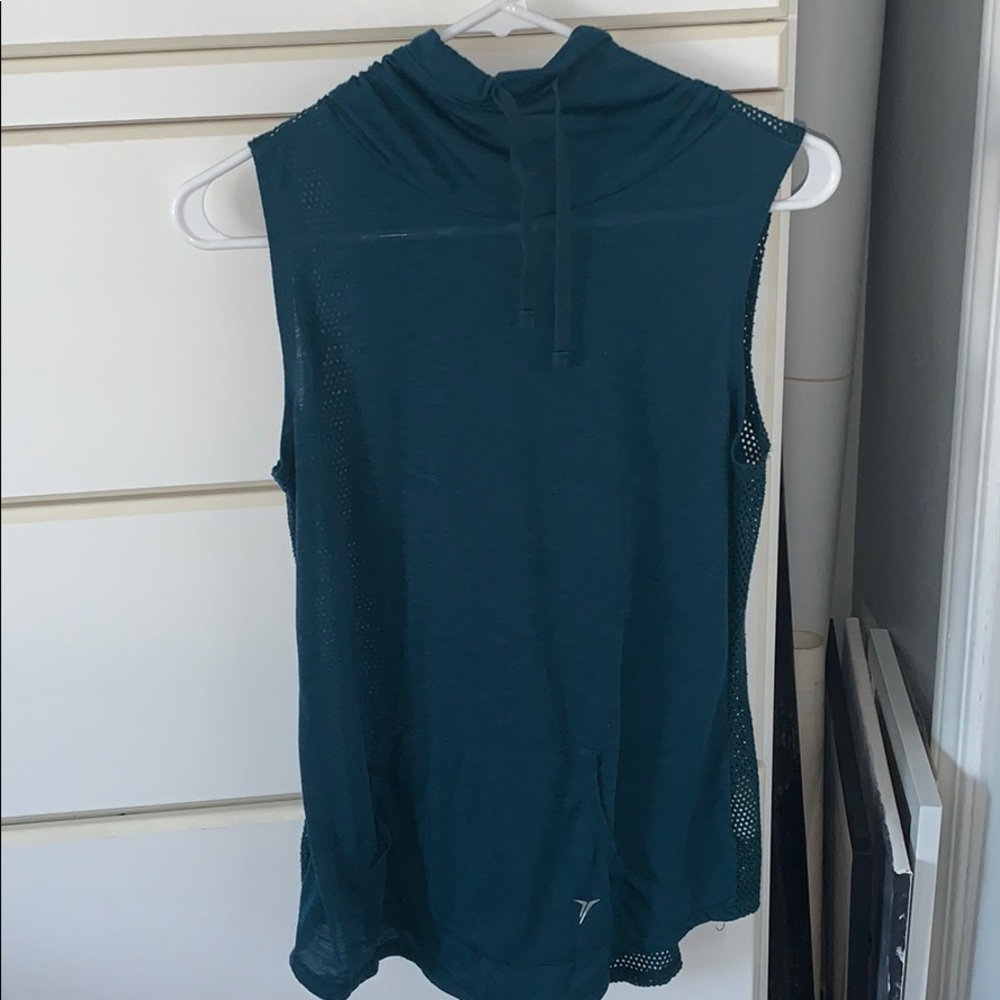 workout tank top
